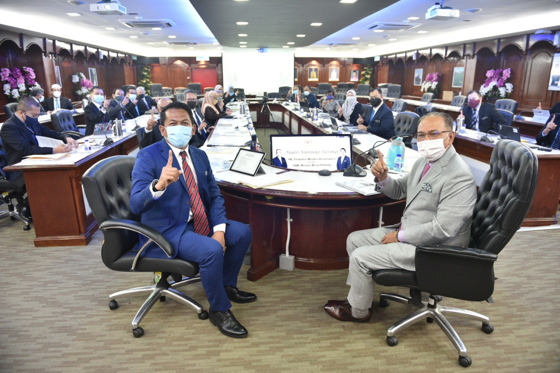 Kunjungan Hormat YB TMK I Terhadap YAB Menteri Besar Pahang